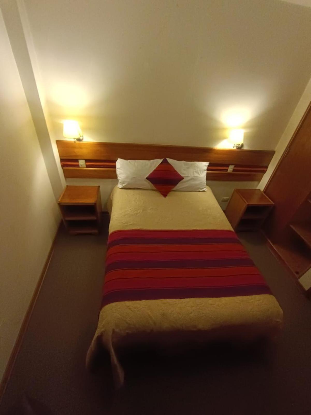 פונו Cantuta Inn מראה חיצוני תמונה