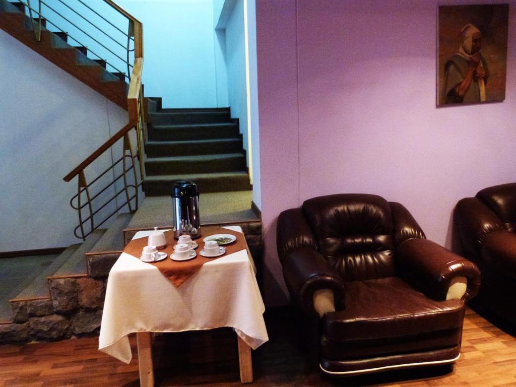 פונו Cantuta Inn מראה חיצוני תמונה