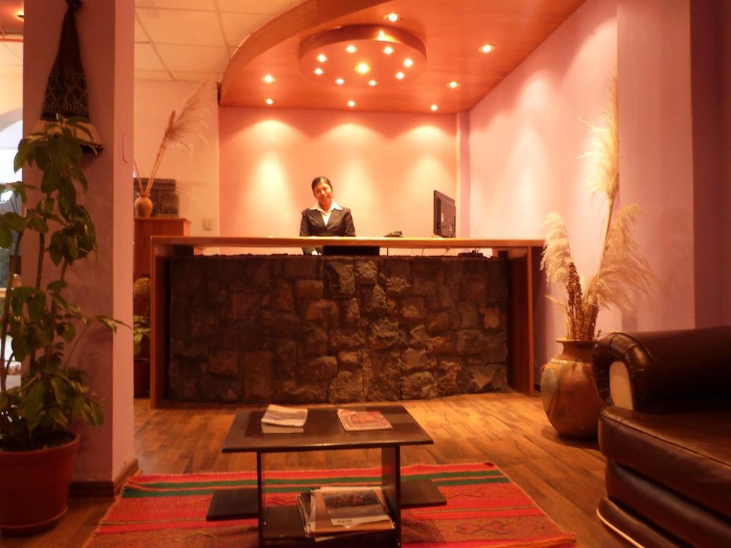 פונו Cantuta Inn מראה חיצוני תמונה