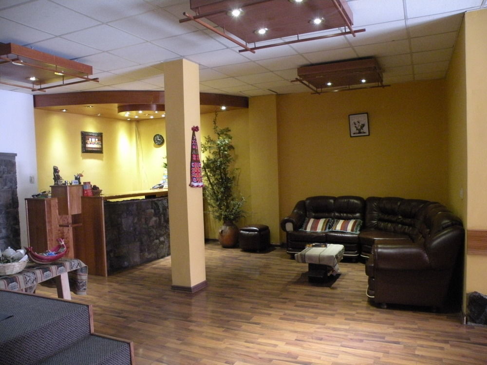 פונו Cantuta Inn מראה חיצוני תמונה