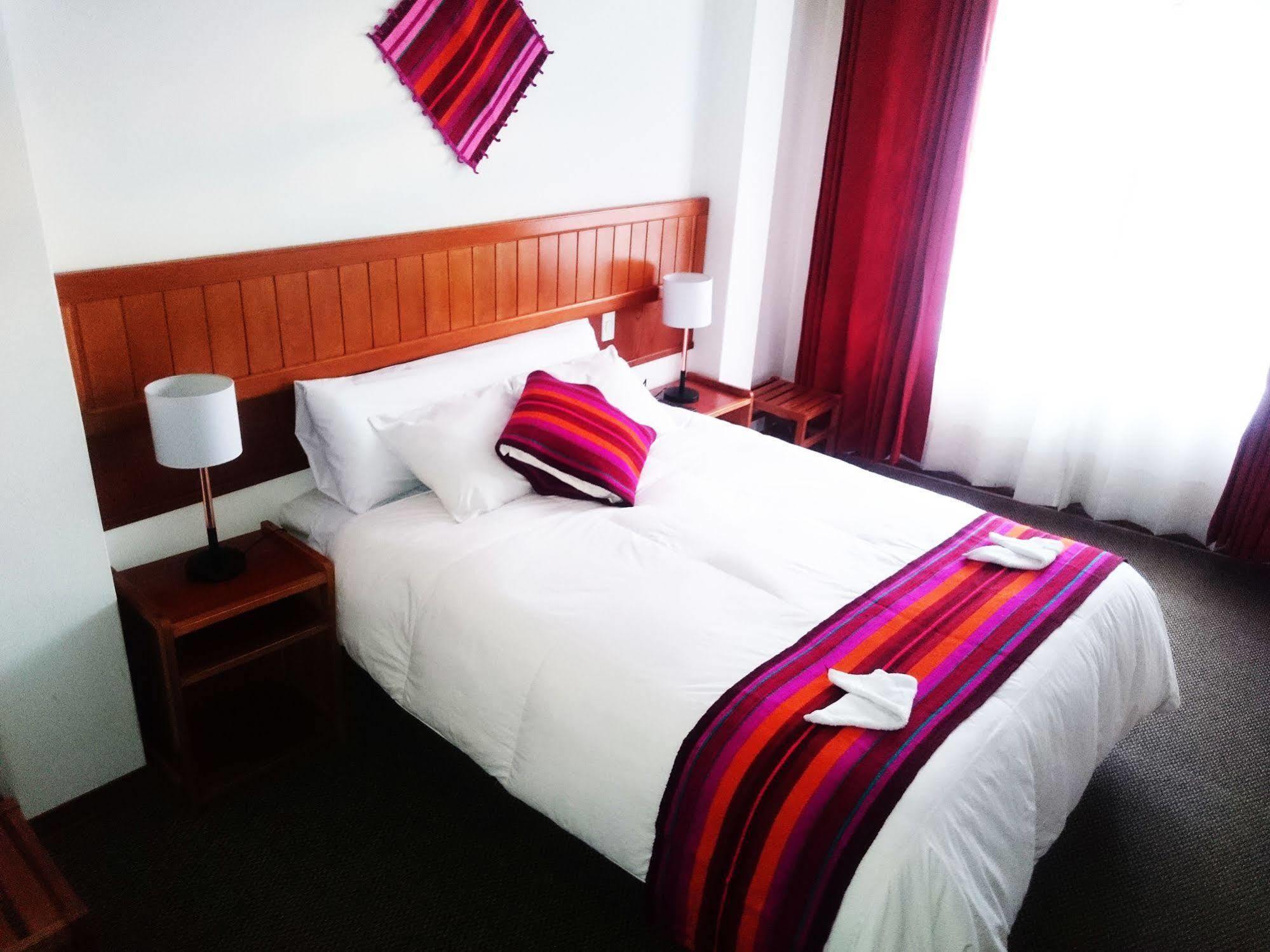 פונו Cantuta Inn מראה חיצוני תמונה